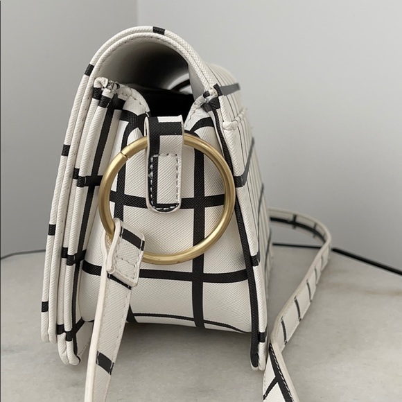 Checkered bag ( like brand new ) - Picture 2 of 2